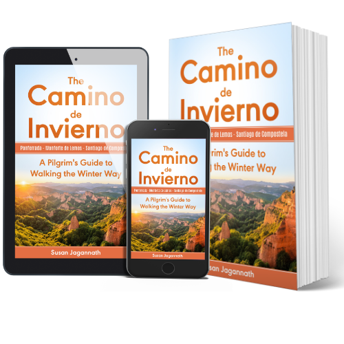 Unboxing the first Paperbacks of the Camino de Invierno