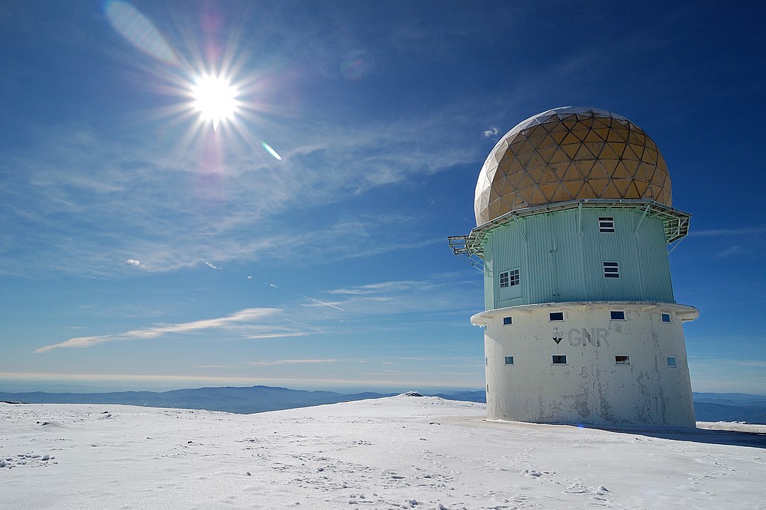 By Rosino - highest police station in portugalUploaded by tm, CC BY-SA 2.0, https://commons.wikimedia.org/w/index.php?curid=25326398